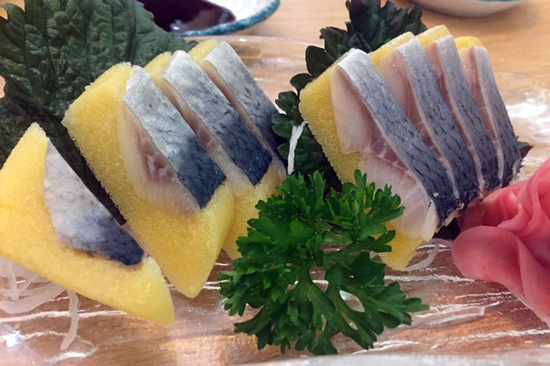 Cá trích ép trứng vàng tươi ngon