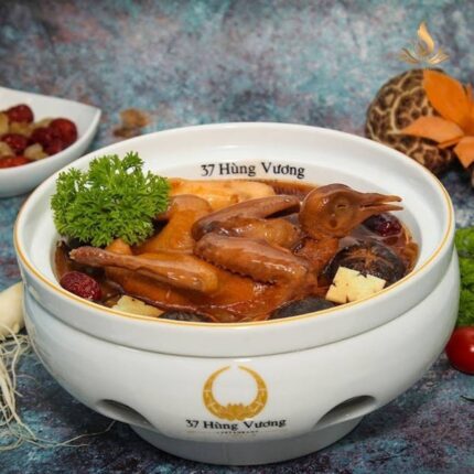 Chim Bắc Cô Tiềm Hồng Sâm