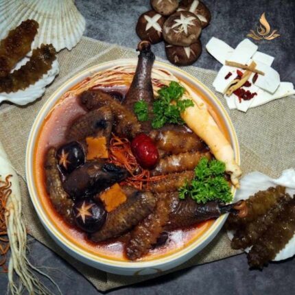 Gà Đen Tiềm Hải Sâm Vàng