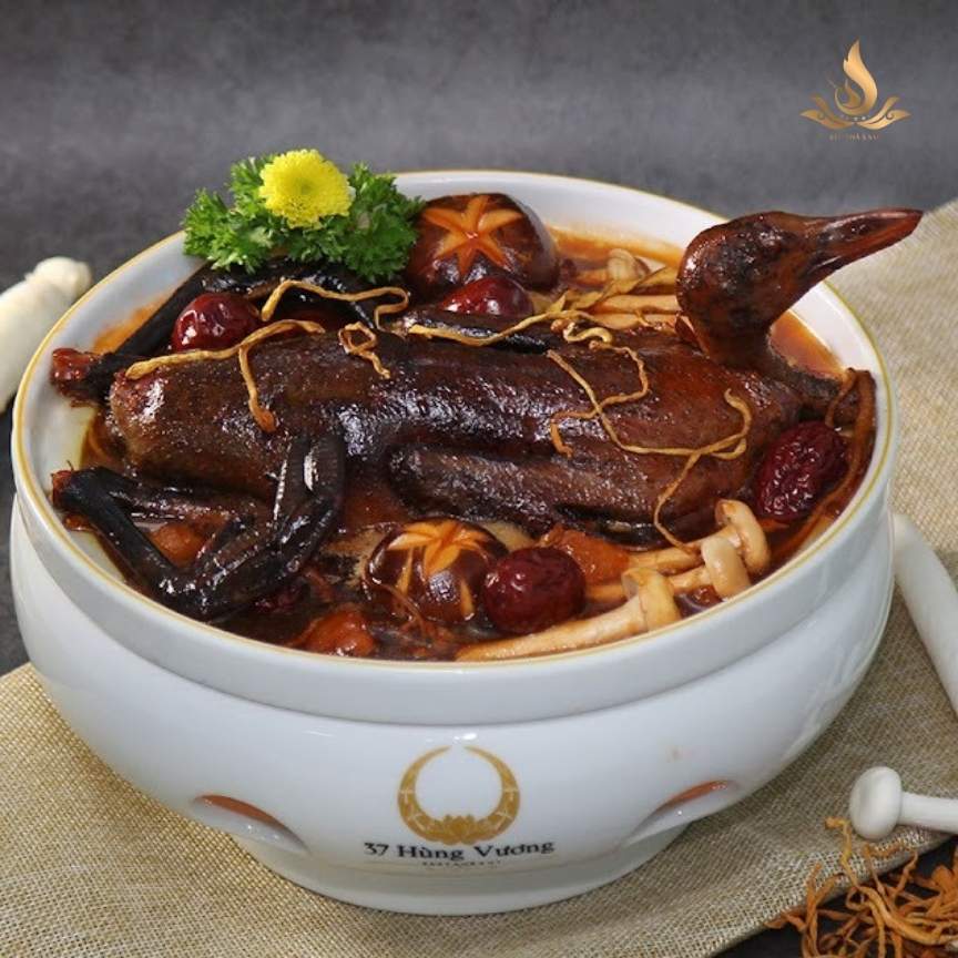 Sâm Cầm Tiềm Đông Trùng Táo Đỏ