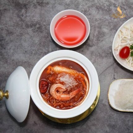 Yến Tiềm Hồng Sâm Bạch Tuyết