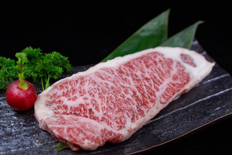 Tại sao bò Wagyu lại có giá cao ngất ngưởng?