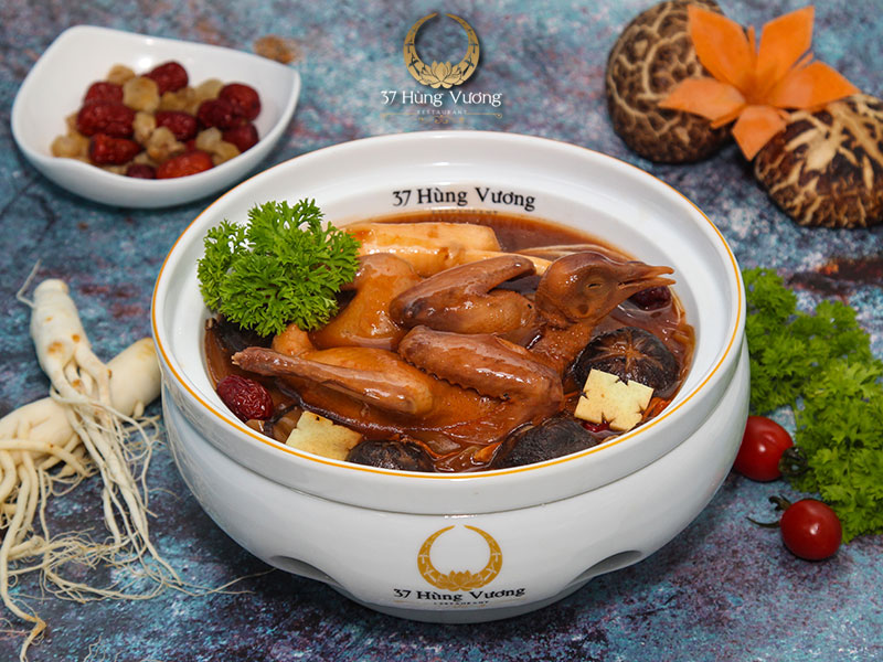 Chim Bắc Cô tiềm hồng sâm 37 – Từ những nguyên liệu quen thuộc tạo nên món ngon độc đáo