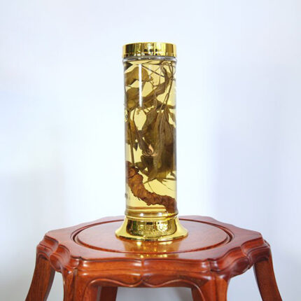 Rượu Sâm Ngọc Linh tự nhiên 15 năm 0.7kg