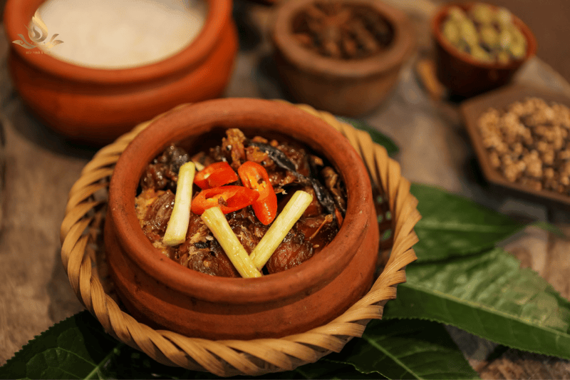 Cá lăng kho trà: Tuyệt phẩm ẩm thực đậm đà vị quê tại bếp nhà 5 Sao